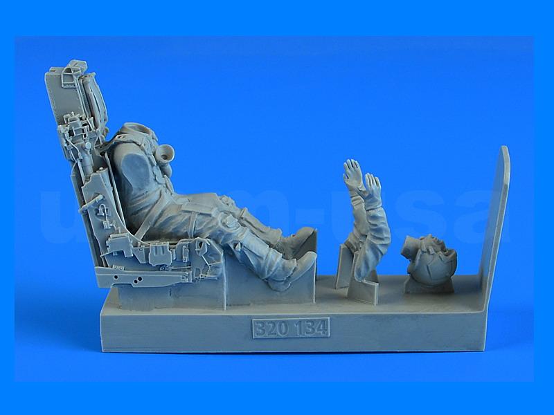 AB320134 Modern British Fighter Pilot w/ EJ. seat Eurofighter Typhoon 1/32